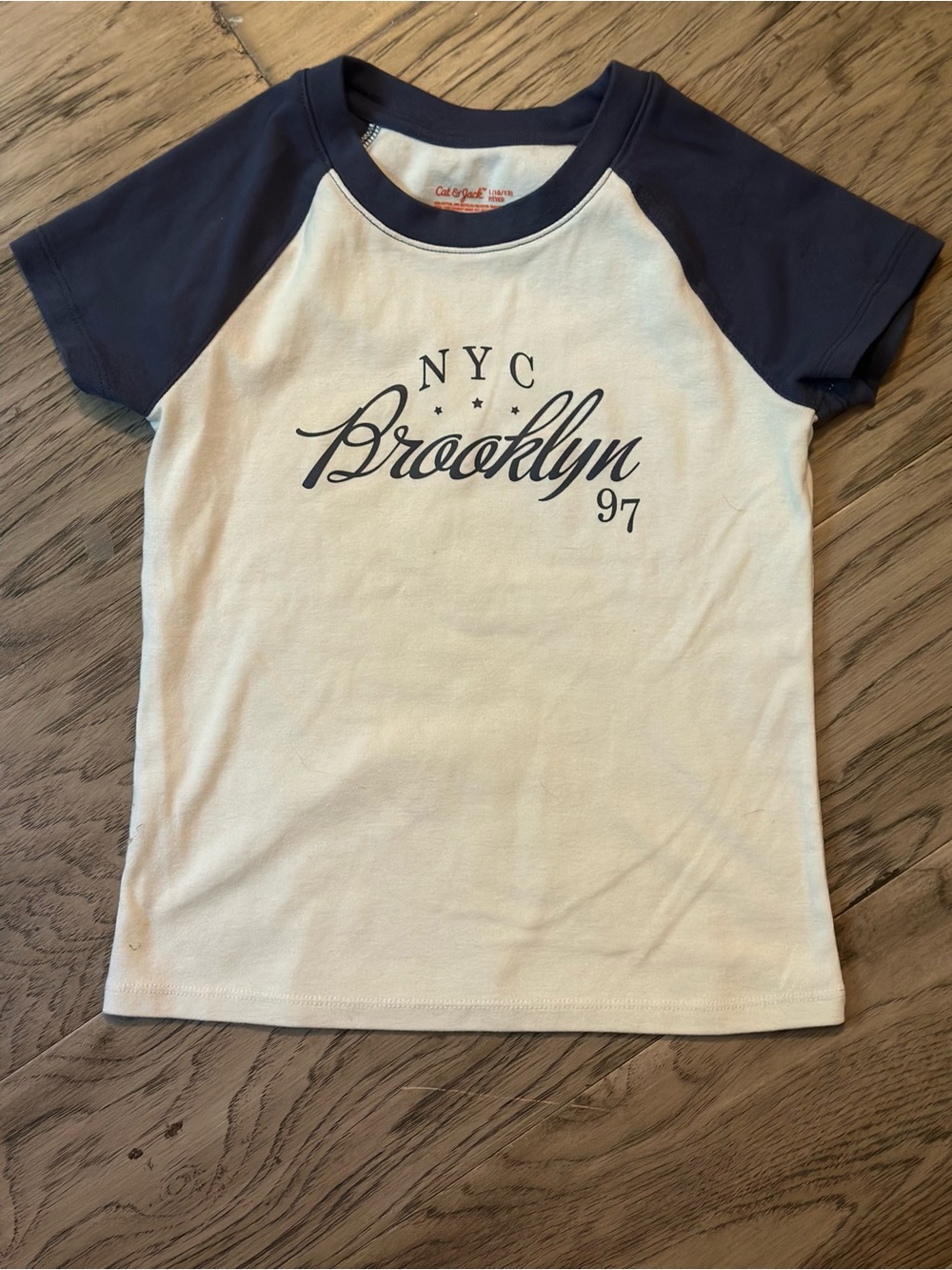 girls tee